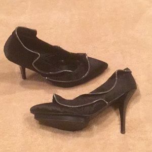 Bumper Zipper Pumps Size 9
